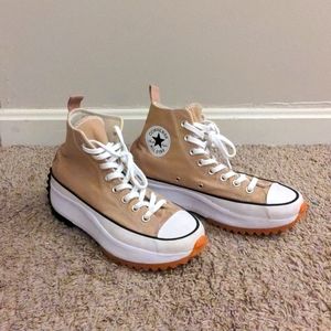 Converse Run Star Hike